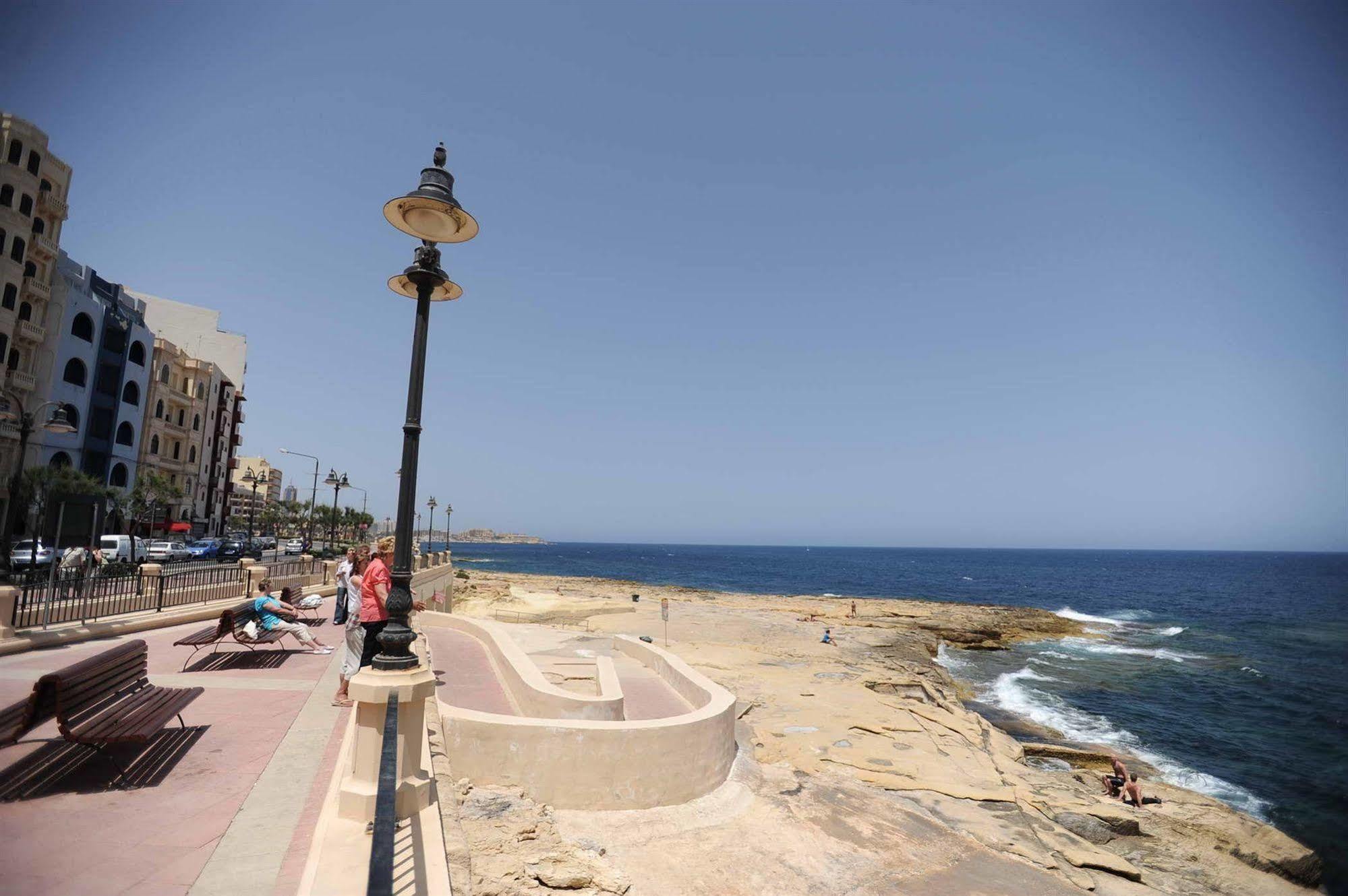 Astra Hotel Sliema Exterior foto
